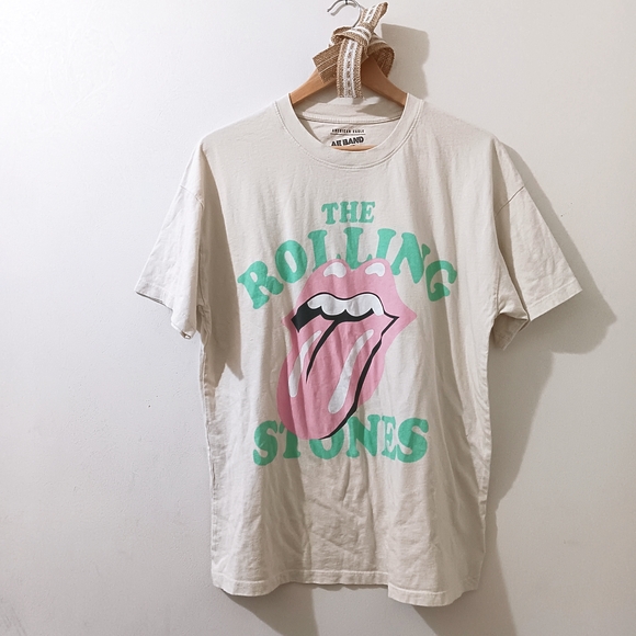 American Eagle Outfitters Tops - American Eagle Outfitters Cream Rolling Stones Graphic Music Band Tee Size XS/S